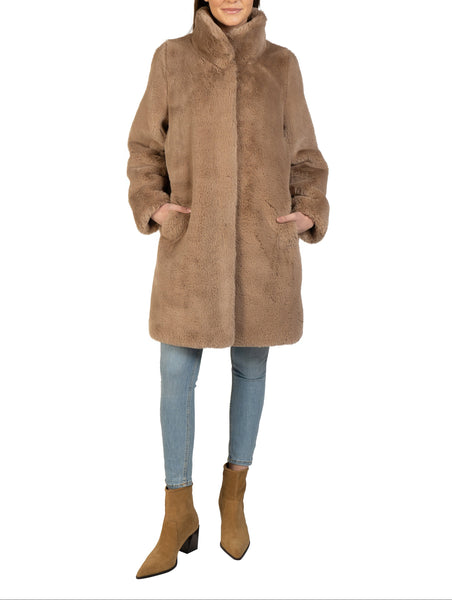 Love Token Women's Turner Faux Fur Coat – Love Token US