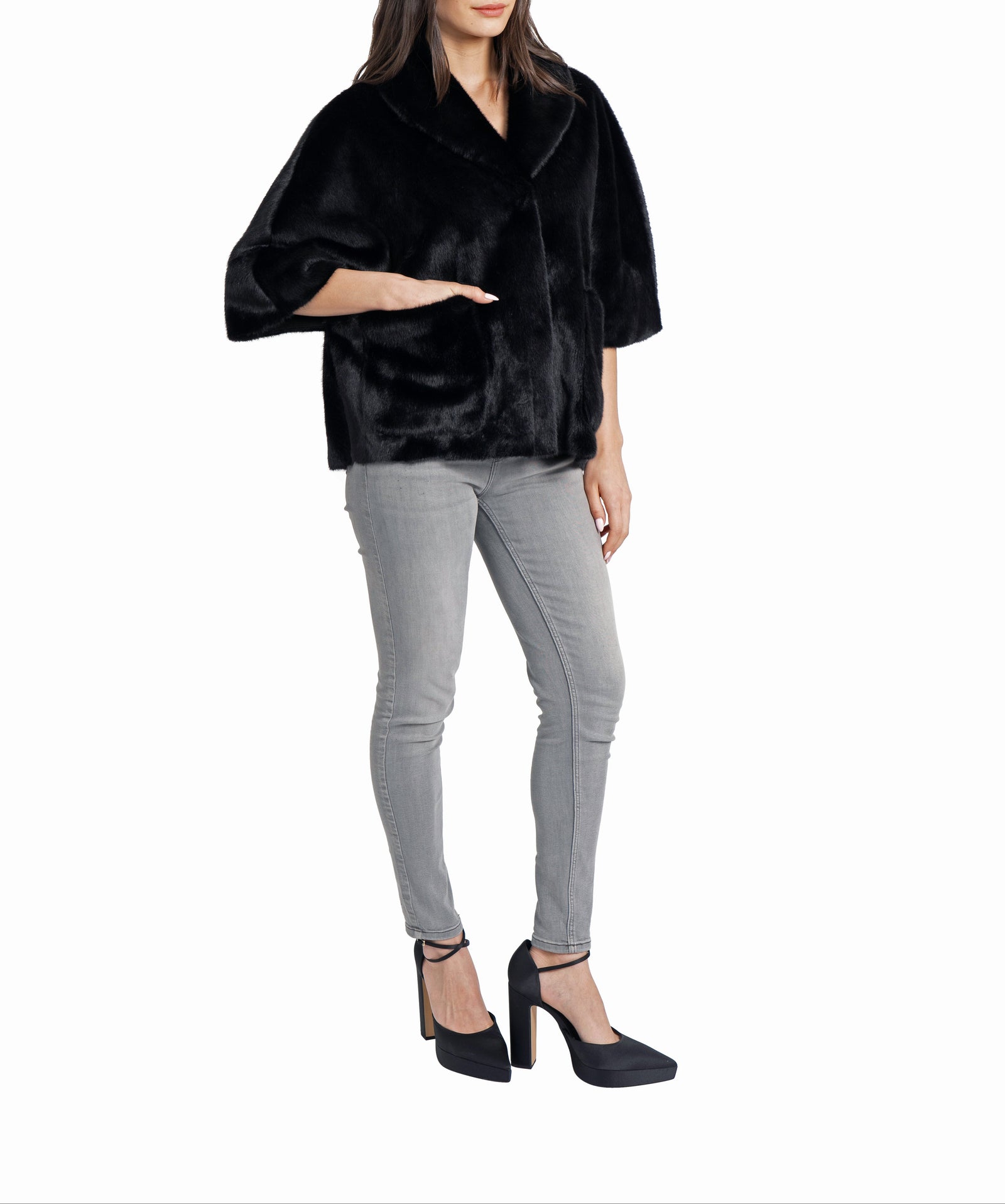 LOVE TOKEN ブラックファーコート S Love Token Peggy Faux Fur Top in Black